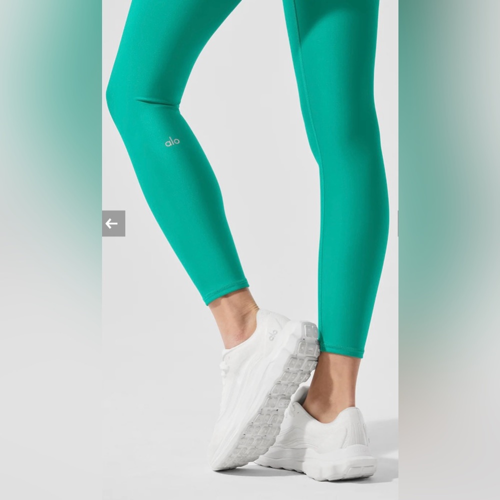 Alo Yoga NWOT 7/8 High Waisted Airlift Leggings Lettuce Green Size L - Picture 3 of 9